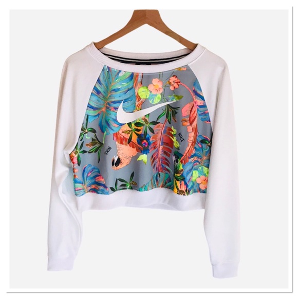 Nike Tops - Nike Hyper Femme Crew Neck Cropped Shirt Size M